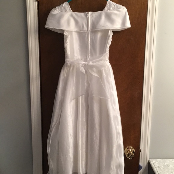 First holy communion/flower girl dress and veil 12 - Picture 4 of 8